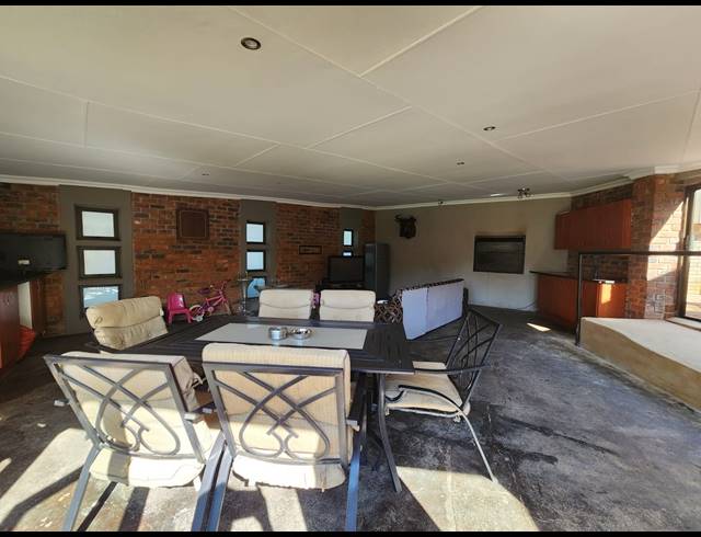 3 BEDROOM FREEHOLD FOR SALE IN CASHAN